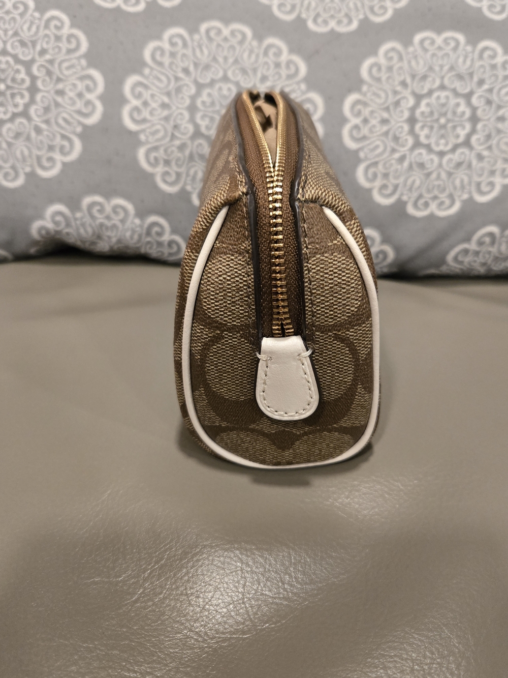 Coach Signature Canvas Zip Cosmetic Case - Khaki/Tan NWOT - Picture 4 of 13